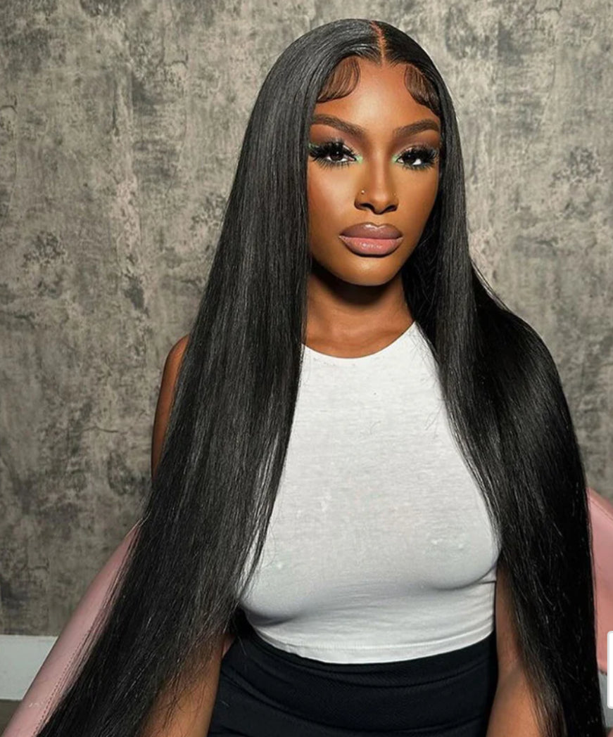 2Trendy - Glueless Straight Lace Wig - Premium Human Hair - Natural Hairline - Ready to Wear