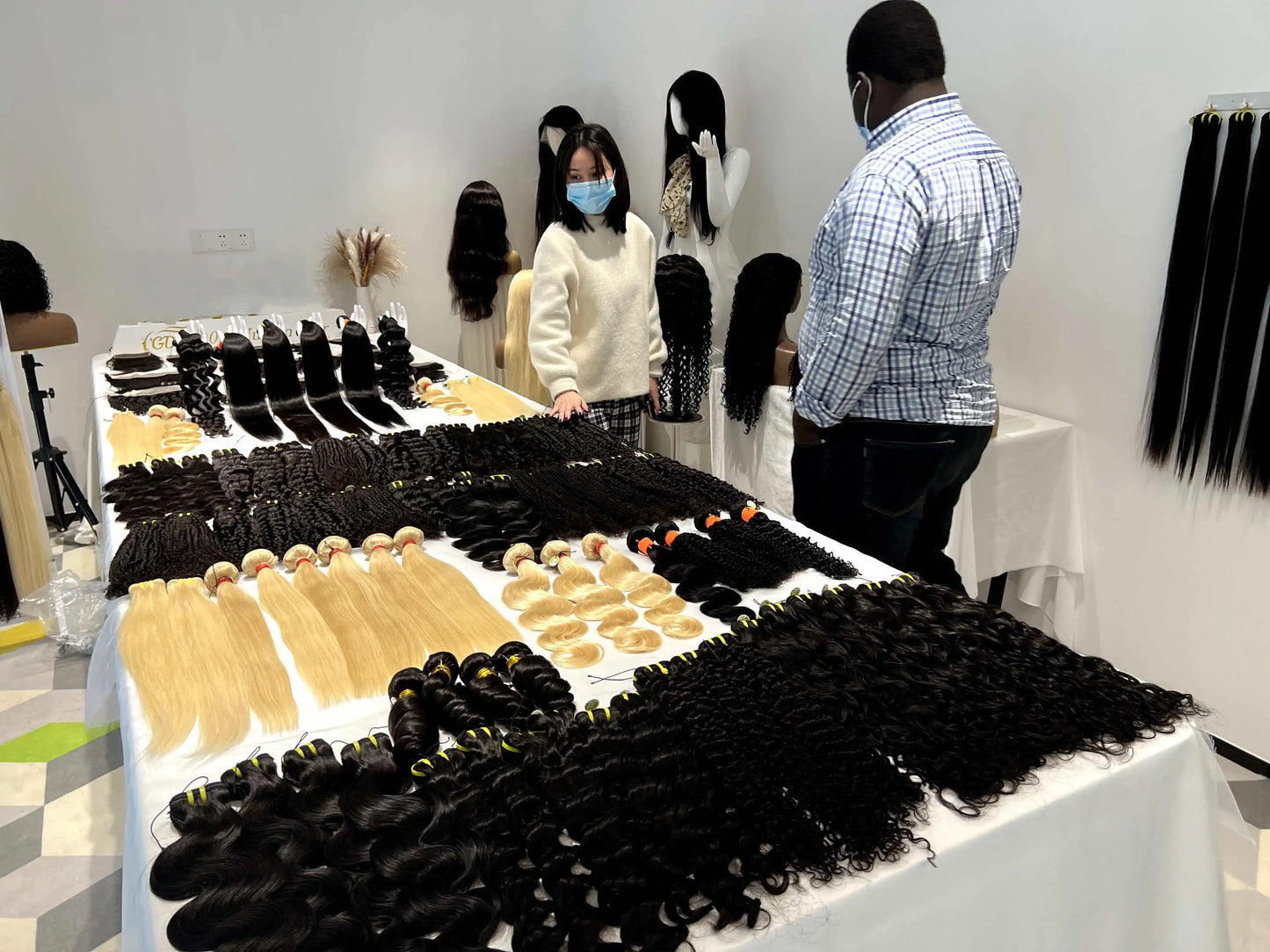 Bone Straight Human Hair Bundles 12A Grade 100% Unprocessed Raw Vietnamese Virgin Weft #1B Natural Black