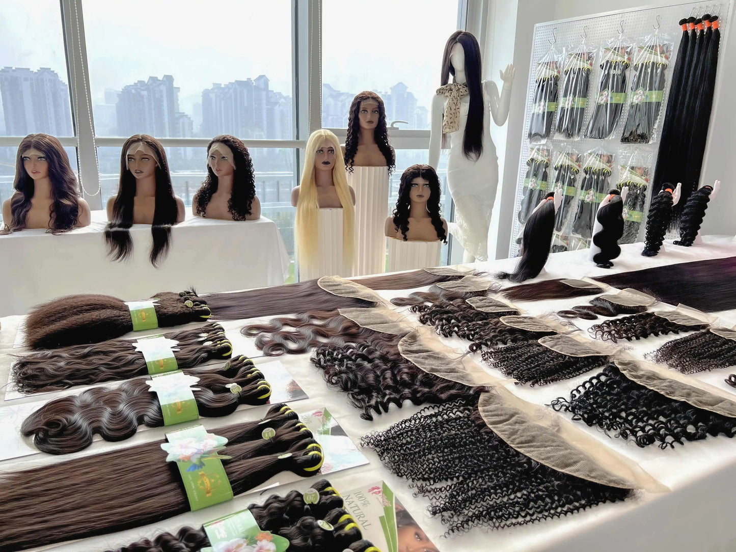 Bone Straight Human Hair Bundles 12A Grade 100% Unprocessed Raw Vietnamese Virgin Weft #1B Natural Black
